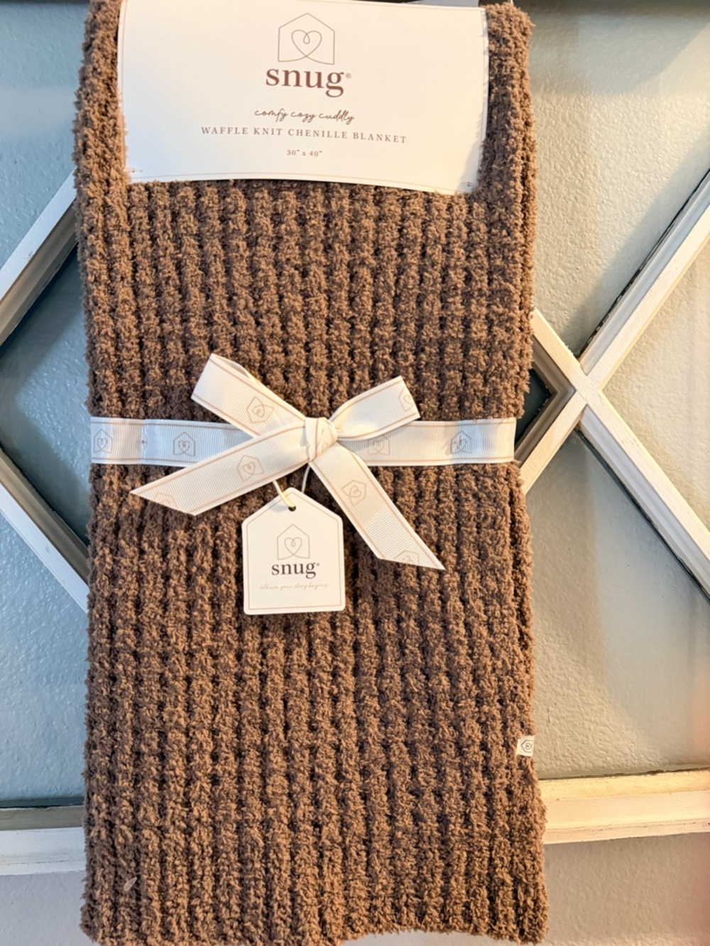 Waffle Knit Chenille Blanket in Brown